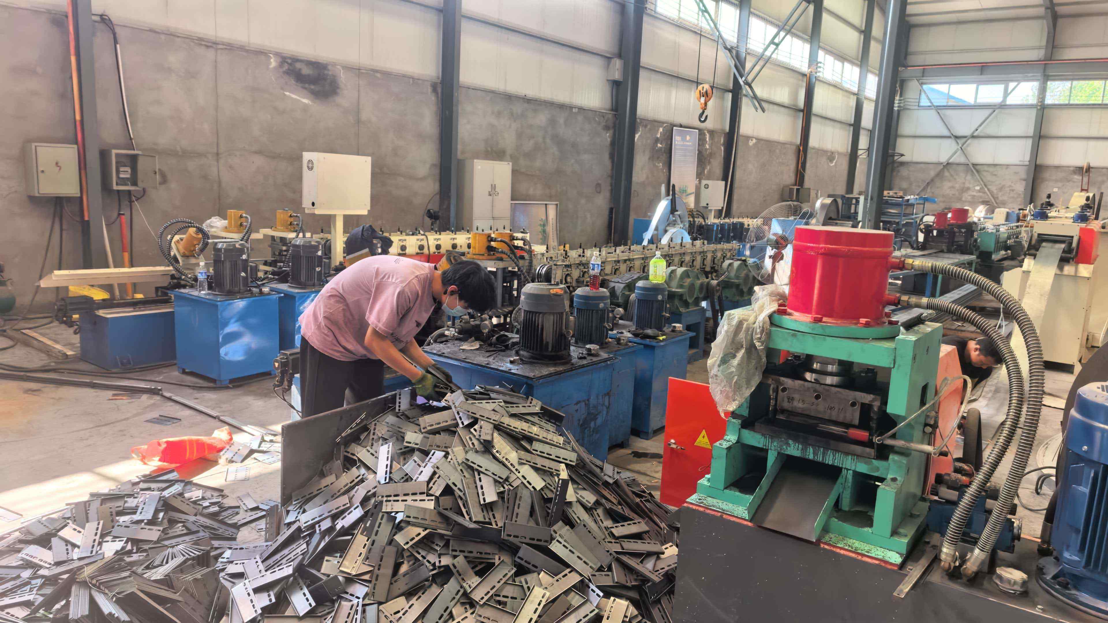 连云港市电缆桥架锌铝镁桥架 - 方案